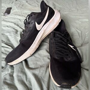 Nike men’s size 11